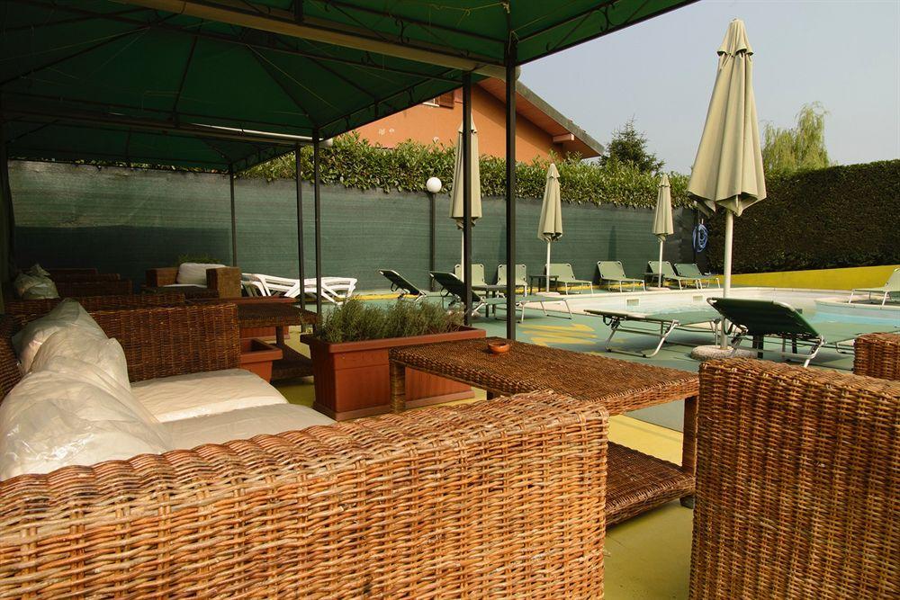Hotel Motel Residence S Front Exterior photo
