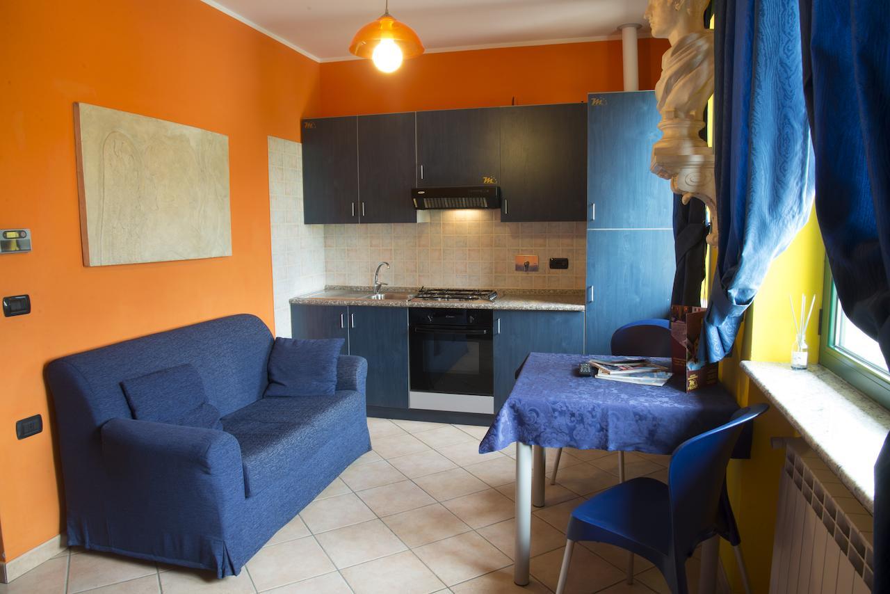 Hotel Motel Residence S Front Room photo